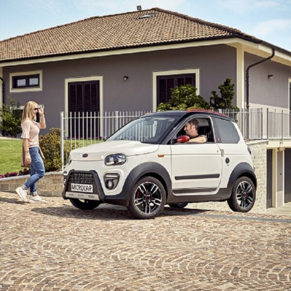 Nouveauté pour la gamme Microcar - M.Go - voiture sans permis - Microcar