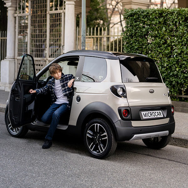 Voiture sans permis Microcar - Instagram